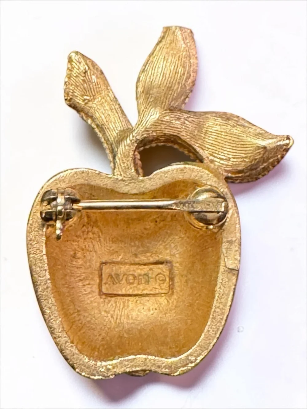 Vintage Avon Gols Apple Pin Brooch